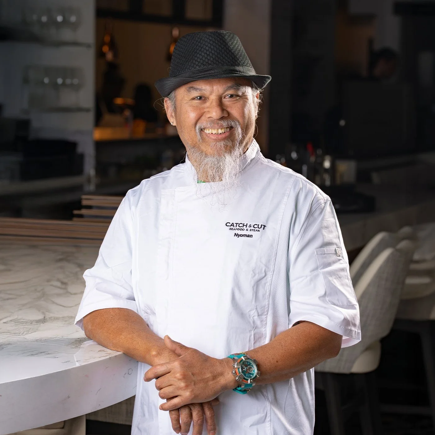 Head Sushi Chef Inyoman Atmaja preparing omakase and raw bar platters for private events at Catch & Cut Fort Lauderdale (catchandcut.com)